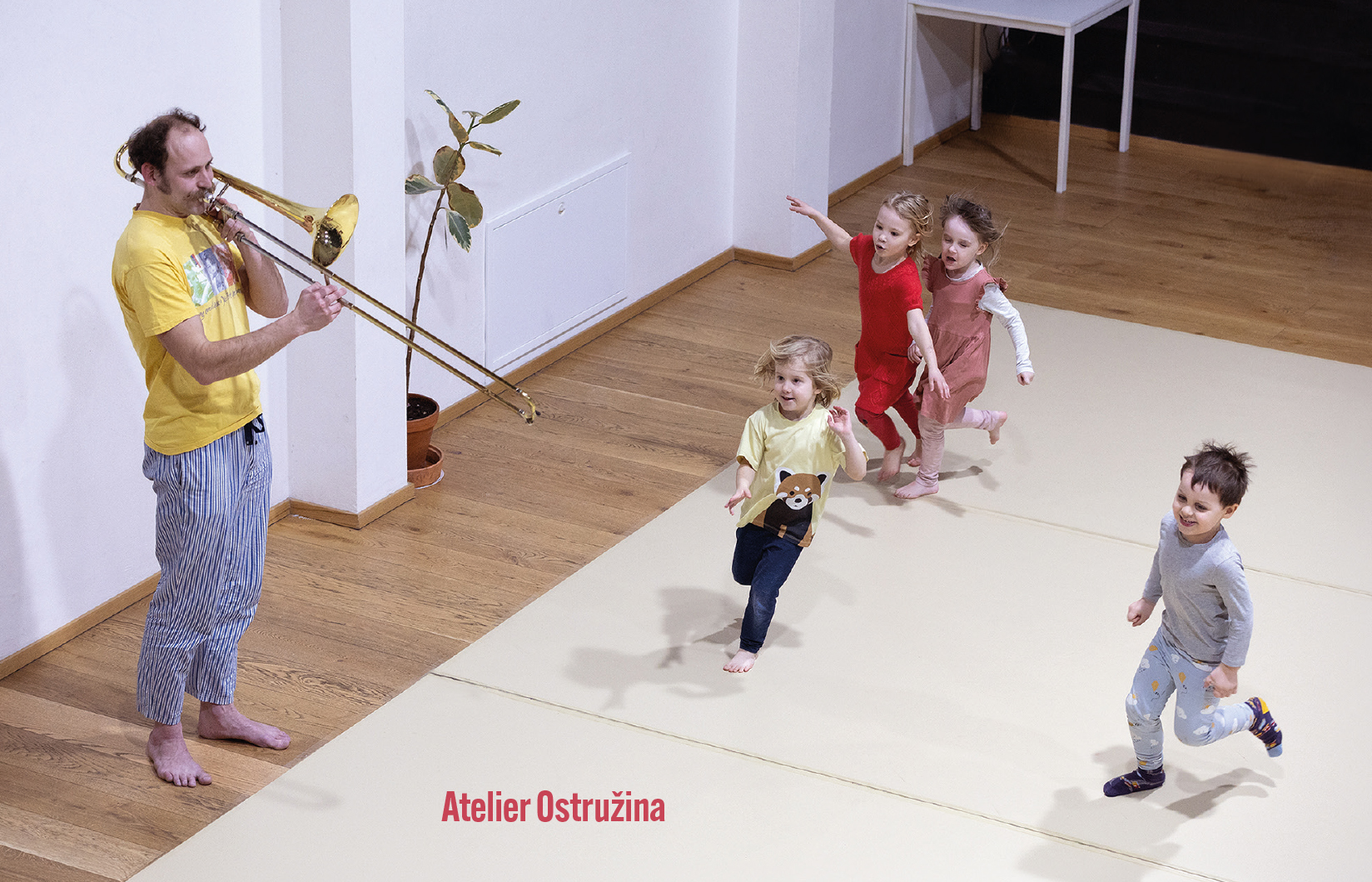 Pohľadnica z Atelieru Ostružina